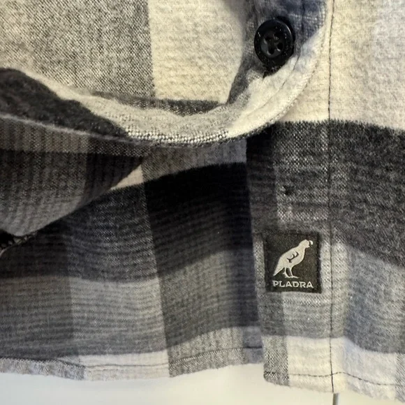 Pladra 100% cotton flannel black and white button down. - Picture 5 of 11